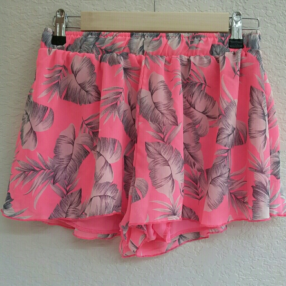 🌴Ambiance Foral Pink Shorts